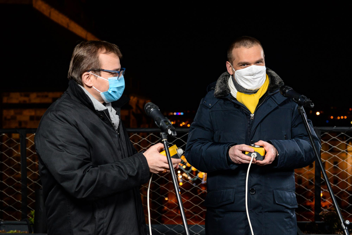 Rozsvícení vánočního stromu v Plzni (foto: M. Pecuch) Rozsvícení vánočního stromu v Plzni (foto: M. Pecuch)