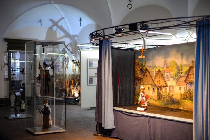 Výstava na plzeňské radnici (fotografie: M. Pecuch) Výstava na plzeňské radnici (fotografie: M. Pecuch)