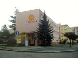 17. MŠ, Čapkovo nám. 4