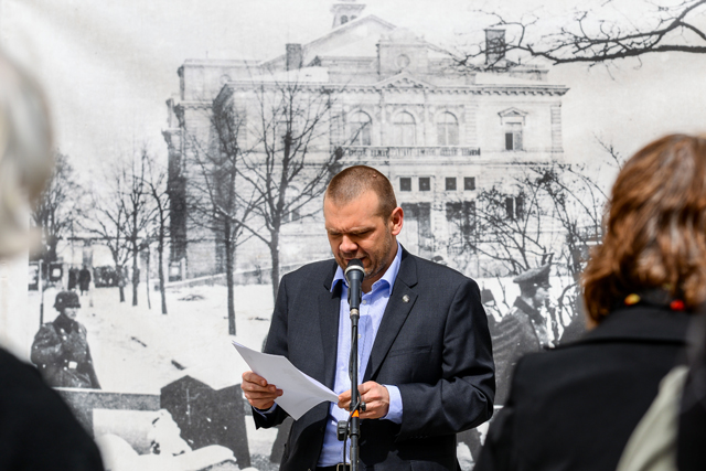 Čtení jmen obětí holocaustu 2018 v Plzni