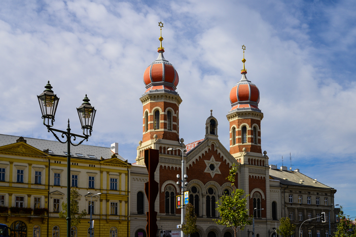 Plzeň podpoří restaurování dvojice bočních dveří Velké synagogy