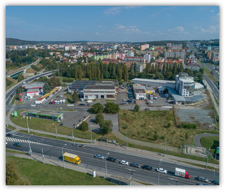 Celkový pohled na řešený areál Carimex Renault - Doubravka (zdroj: prezentace pro jednání Zastupitelstva města Plzně)