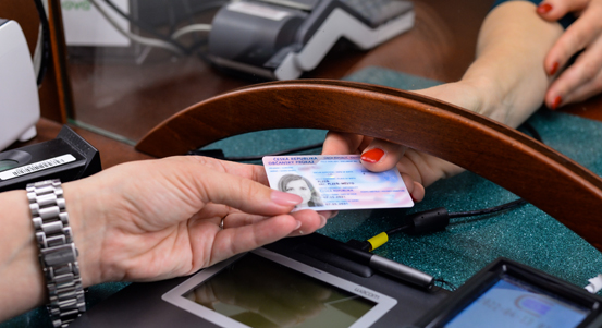 Potřebujete vyměnit občanský průkaz nebo pas? Objednejte se dopředu i na úterý a čtvrtek
