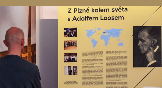 Výstava o Adolfu Loosovi obletěla svět a nyní je k vidění v Plzni